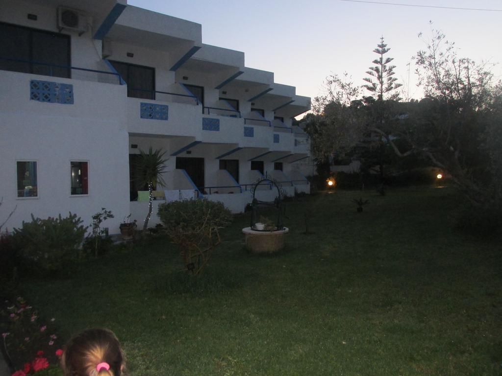 Eleni'S Apartments Afantou Phòng bức ảnh